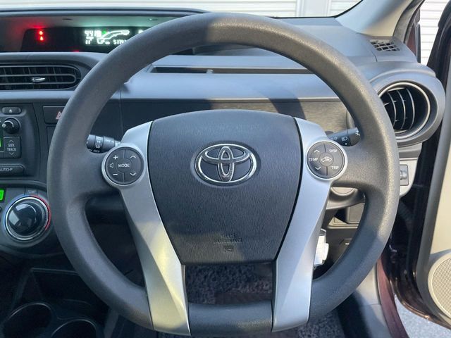 TOYOTA AQUA 2014 Image 31