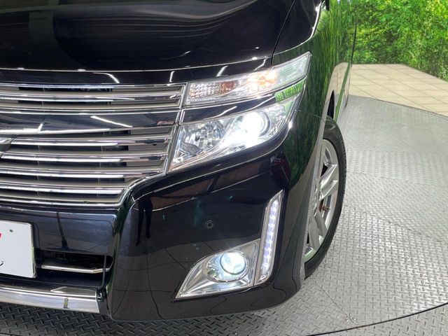 NISSAN ELGRAND 2013 Image 31