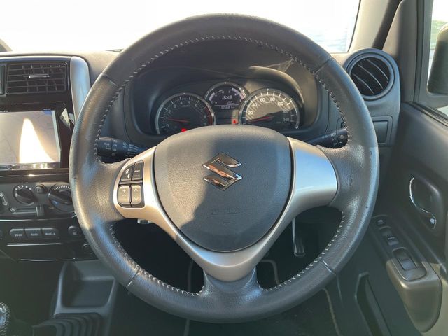 SUZUKI JIMNY 4WD 2015 Image 31