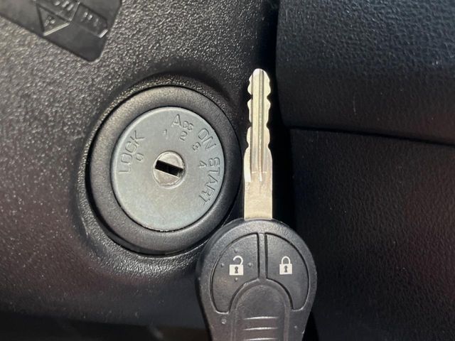 NISSAN JUKE 2011 Image 31