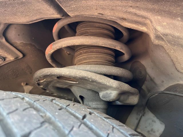 TOYOTA HARRIER 2WD 2017 Image 31