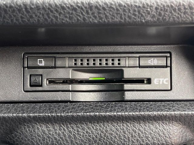 TOYOTA VOXY 2015 Image 31