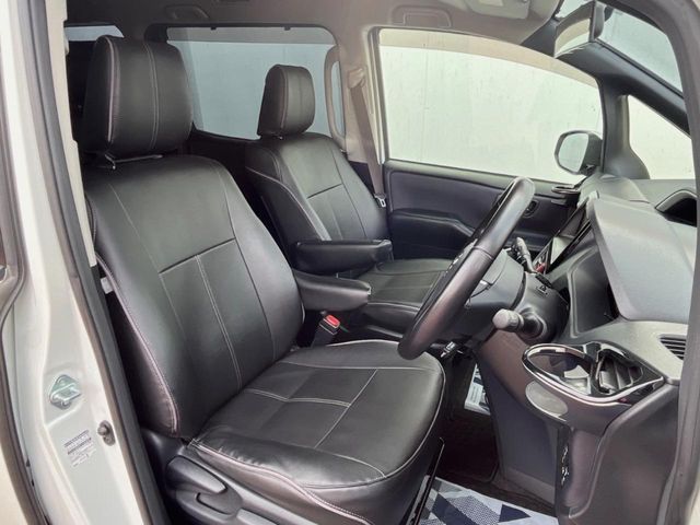 TOYOTA VOXY 2015 Image 31