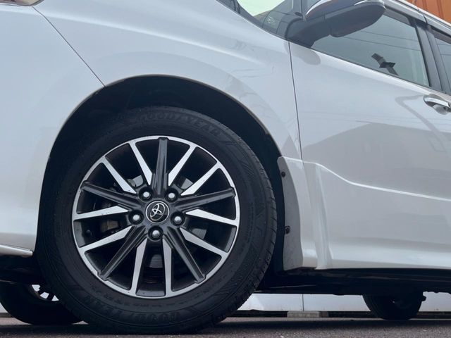 TOYOTA VOXY 2015 Image 31