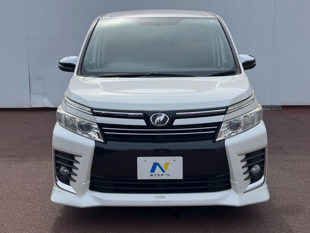 TOYOTA VOXY 2015 Image 31