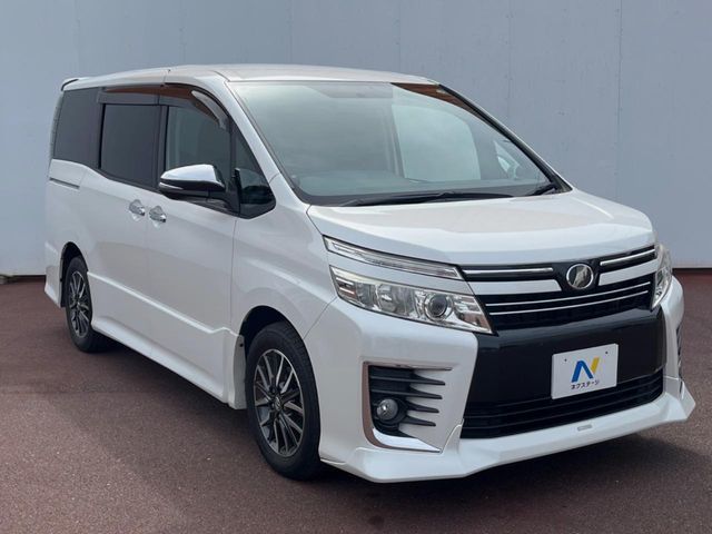 TOYOTA VOXY 2015 Image 31
