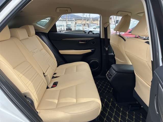 TOYOTA LEXUS NX200T AWD 2015 Image 31