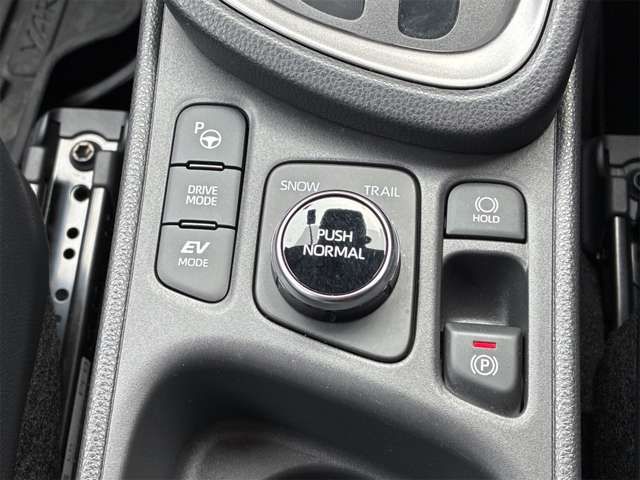 TOYOTA YARIS CROSS HYBRID 2024 Image 31