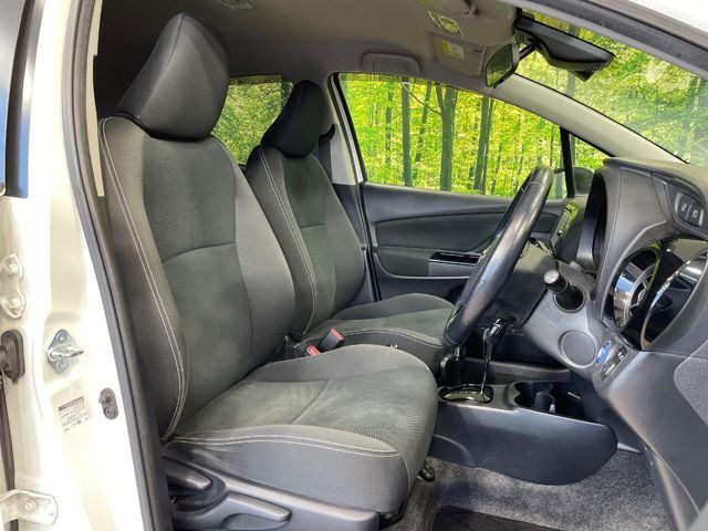 TOYOTA VITZ HYBRID 2017 Image 31