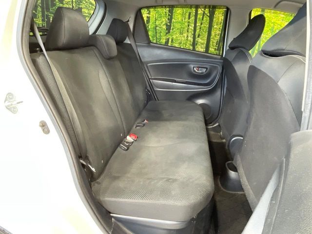 TOYOTA VITZ HYBRID 2017 Image 31