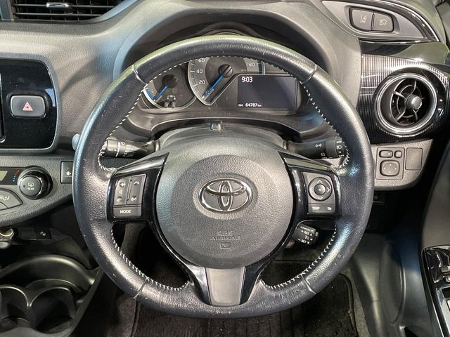 TOYOTA VITZ HYBRID 2017 Image 31