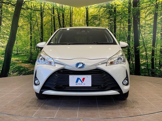 TOYOTA VITZ HYBRID 2017 Image 31