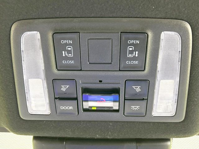 TOYOTA VOXY HYBRID 2025 Image 31