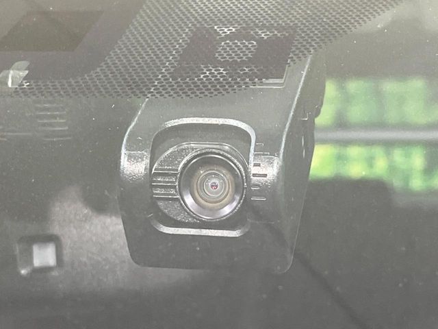 TOYOTA PRIUS 2016 Image 31