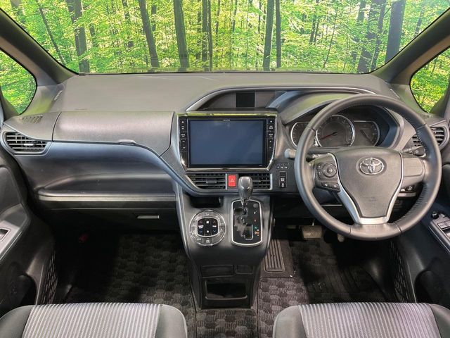 TOYOTA VOXY 2015 Image 31