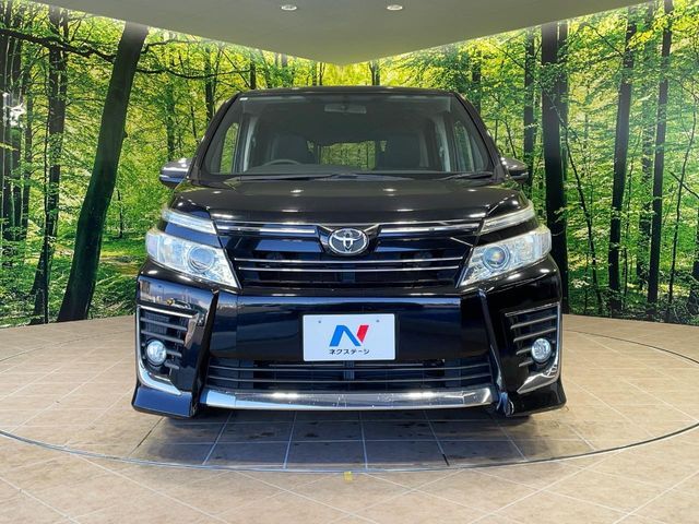 TOYOTA VOXY 2015 Image 31
