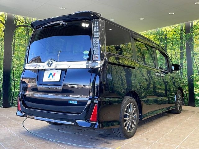 TOYOTA VOXY 2015 Image 31