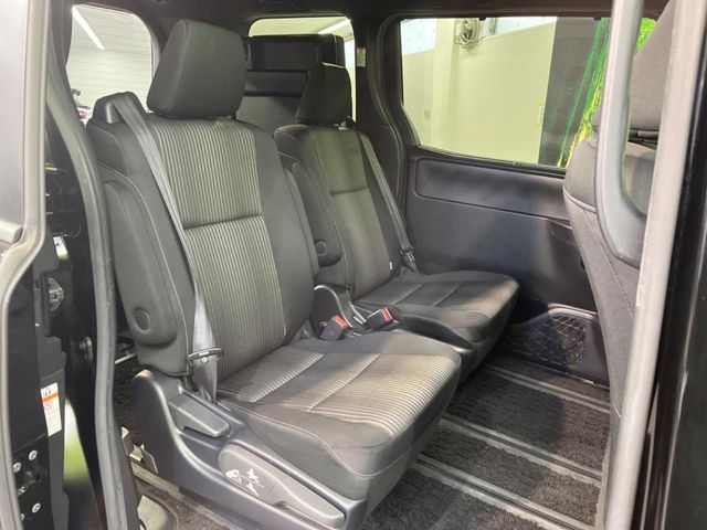 TOYOTA VOXY 2020 Image 31