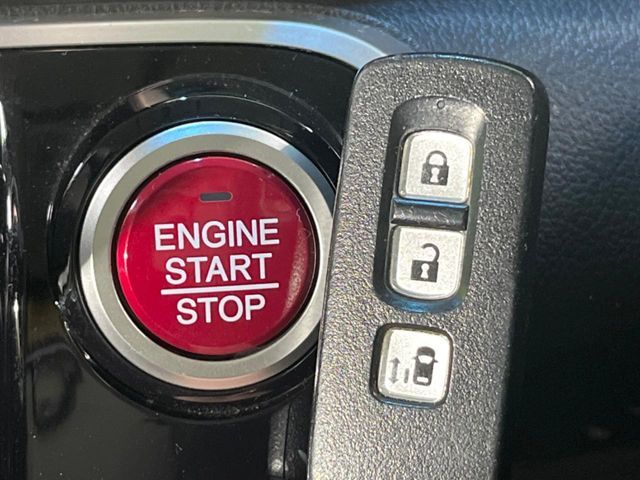 HONDA N BOX 2017 Image 31