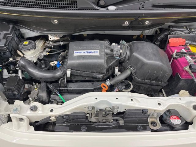 HONDA N BOX 2017 Image 31