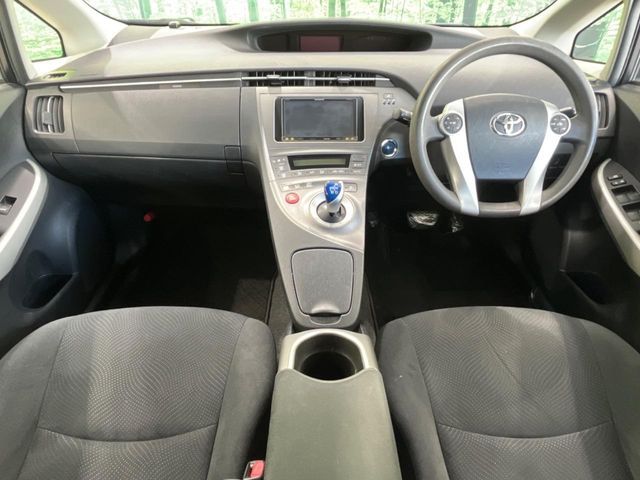 TOYOTA PRIUS 2014 Image 31