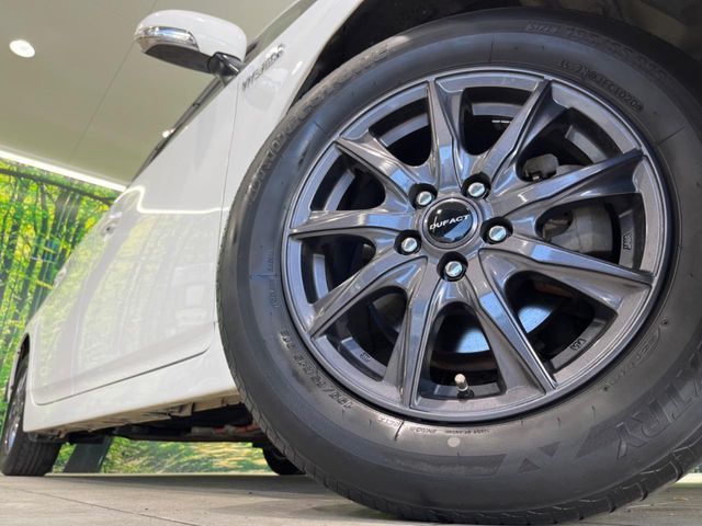 TOYOTA PRIUS 2014 Image 31