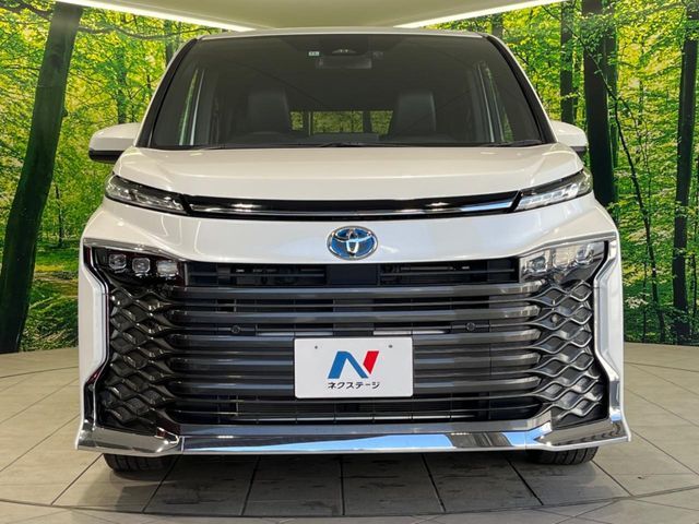 TOYOTA VOXY HYBRID 2022 Image 31