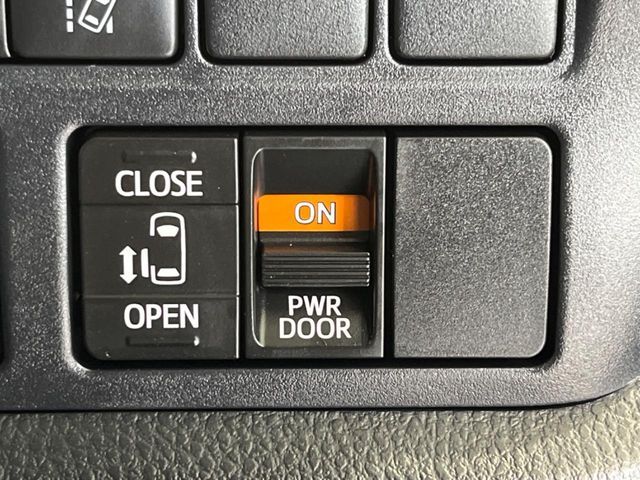 TOYOTA NOAH 2019 Image 31