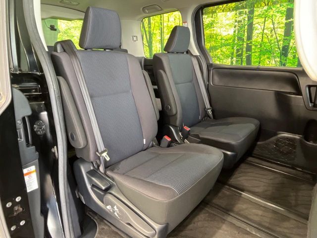 TOYOTA NOAH 2019 Image 31