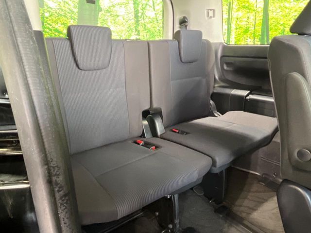 TOYOTA NOAH 2019 Image 31