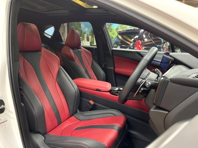 TOYOTA LEXUS NX350H 2024 Image 31