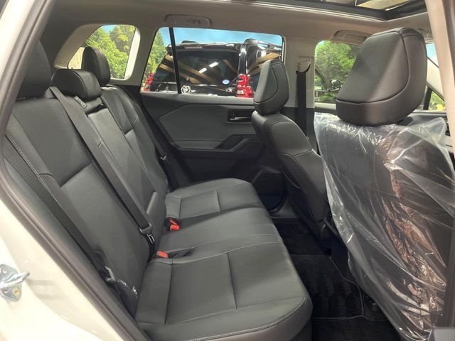 TOYOTA RAV4 HYBRID 4WD 2026 Image 31