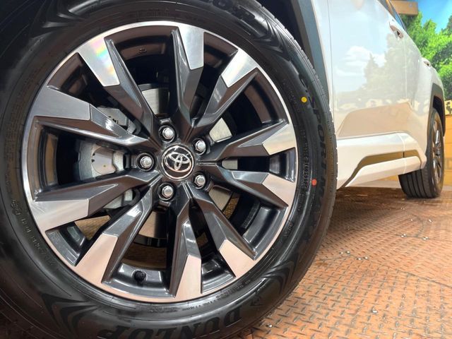 TOYOTA RAV4 HYBRID 4WD 2026 Image 31