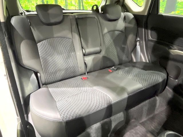 NISSAN NOTE 2012 Image 31