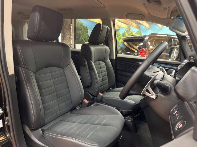 MITSUBISHI DELICA D:5 4WD 2025 Image 31