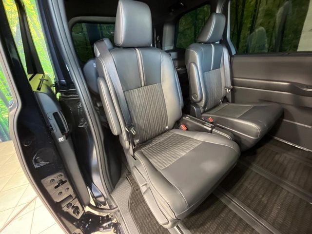 TOYOTA NOAH HYBRID 4WD 2025 Image 31