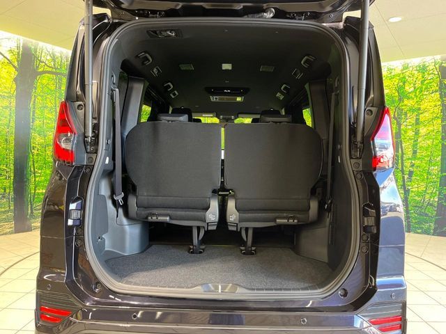 TOYOTA NOAH HYBRID 4WD 2025 Image 31