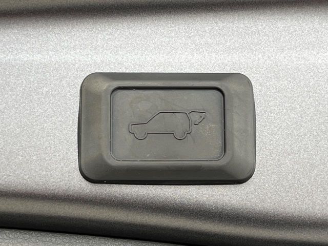 TOYOTA RAV4 HYBRID 4WD 2023 Image 31