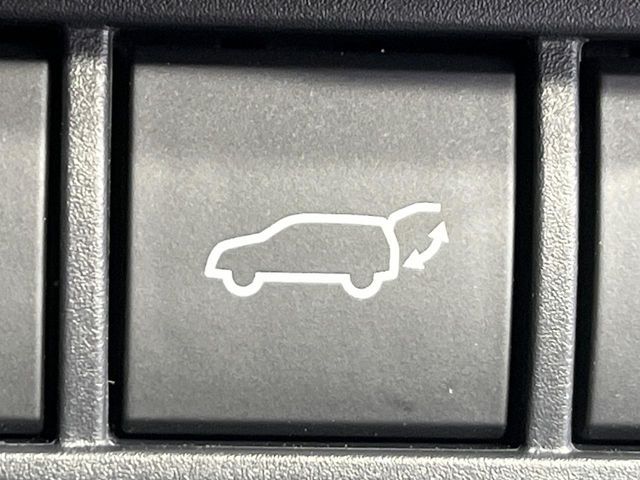 TOYOTA PRIUS 4WD 2024 Image 31