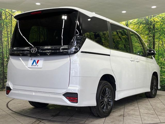 TOYOTA VOXY 4WD 2026 Image 31