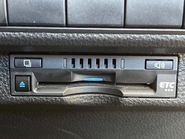 TOYOTA COROLLA TOURING HYBR 2019 Image 31