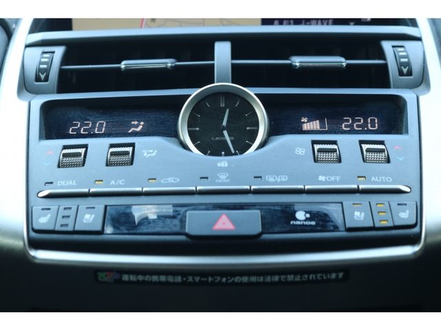 TOYOTA LEXUS NX300H 2018 Image 31