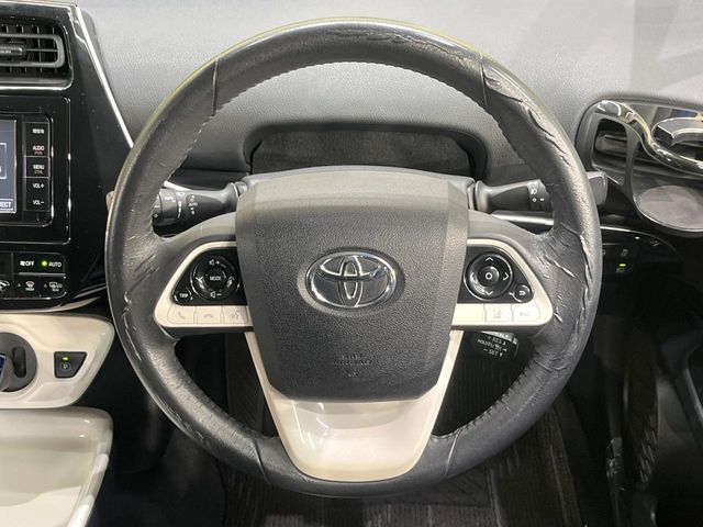 TOYOTA PRIUS 2016 Image 31
