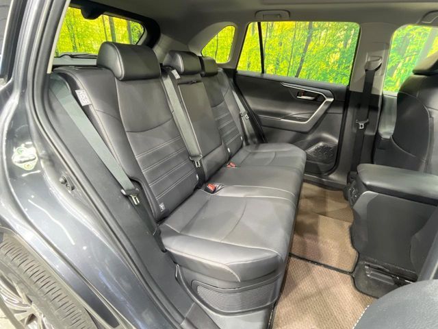 TOYOTA RAV4 HYBRID 4WD 2023 Image 31