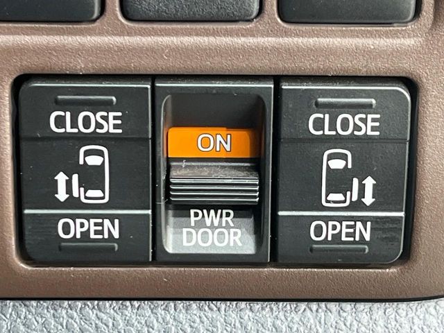 TOYOTA ESQUIRE HYBRID 2015 Image 31