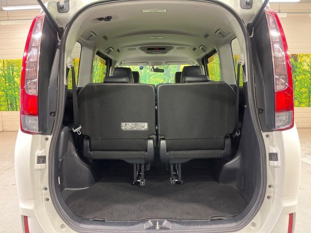 TOYOTA ESQUIRE HYBRID 2015 Image 31