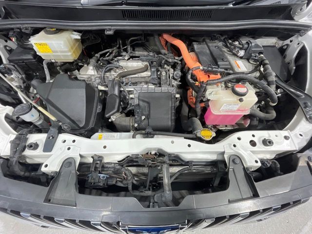 TOYOTA ESQUIRE HYBRID 2015 Image 31