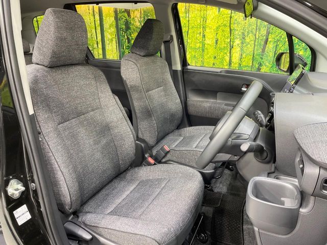 TOYOTA SIENTA HYBRID 2025 Image 31