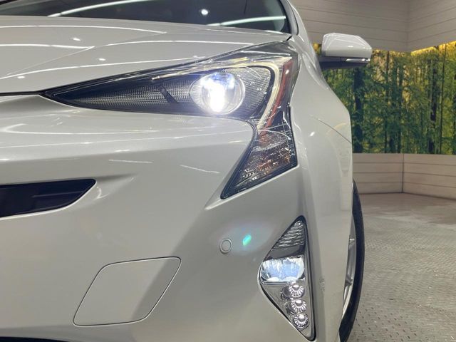 TOYOTA PRIUS 2017 Image 31