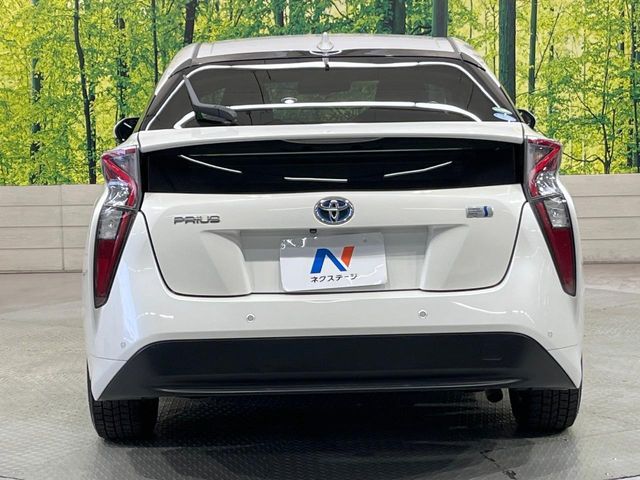 TOYOTA PRIUS 2017 Image 31